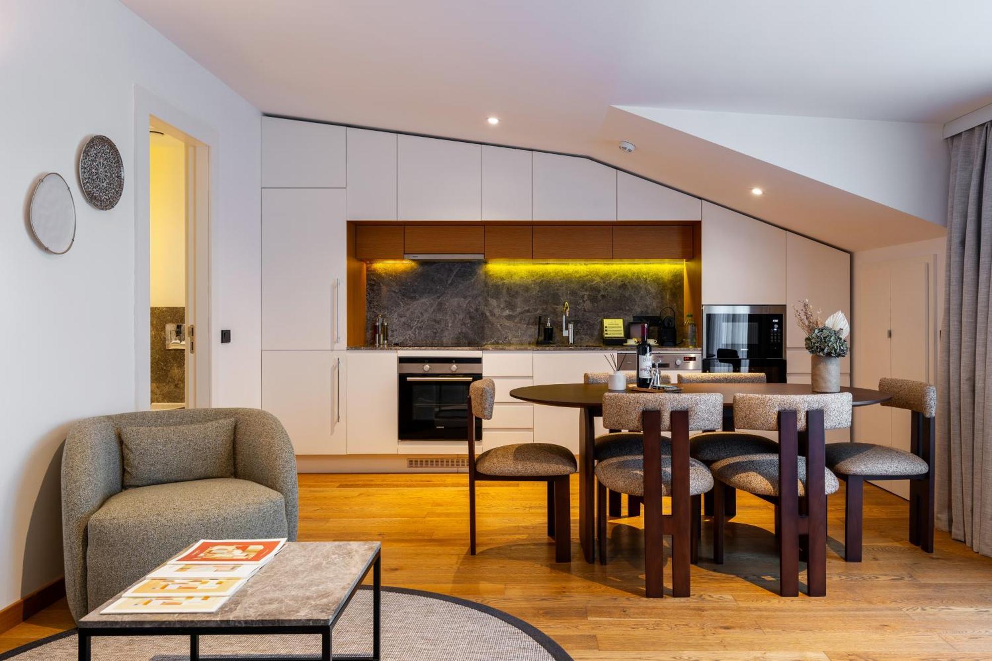 Ando Living - Taksim Gumussuyu Townhouse Aparthotel Istanbul Eksteriør bilde